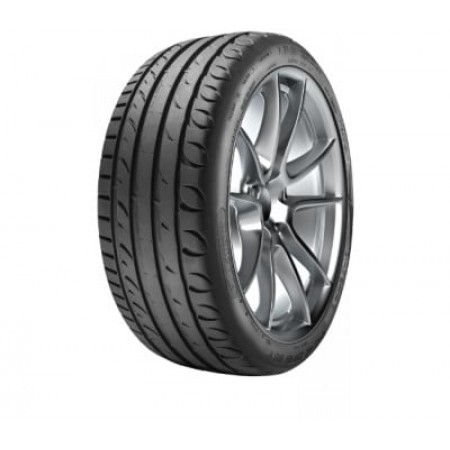 Taurus ULTRA HIGH PERFORMANCE 235/45 R17 97Y XL FR